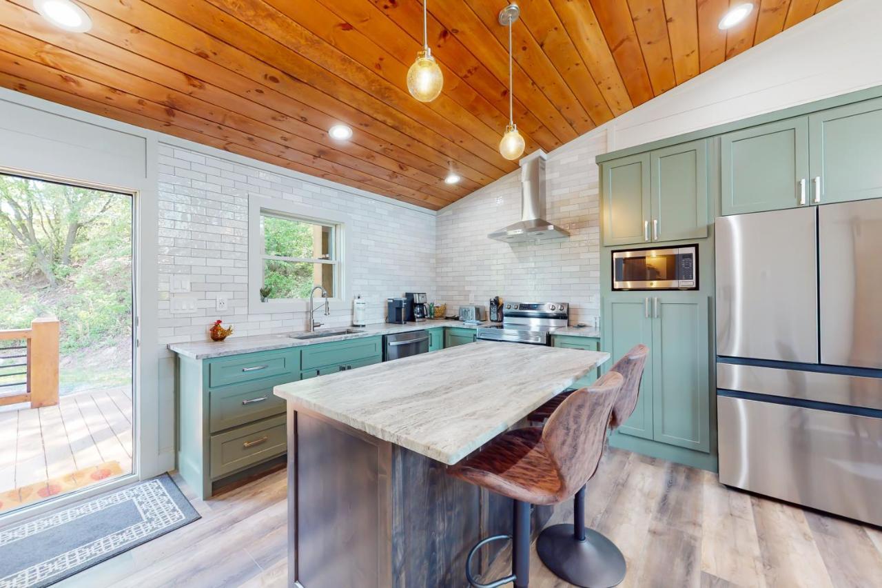 Modern Mountain Retreat Holiday home